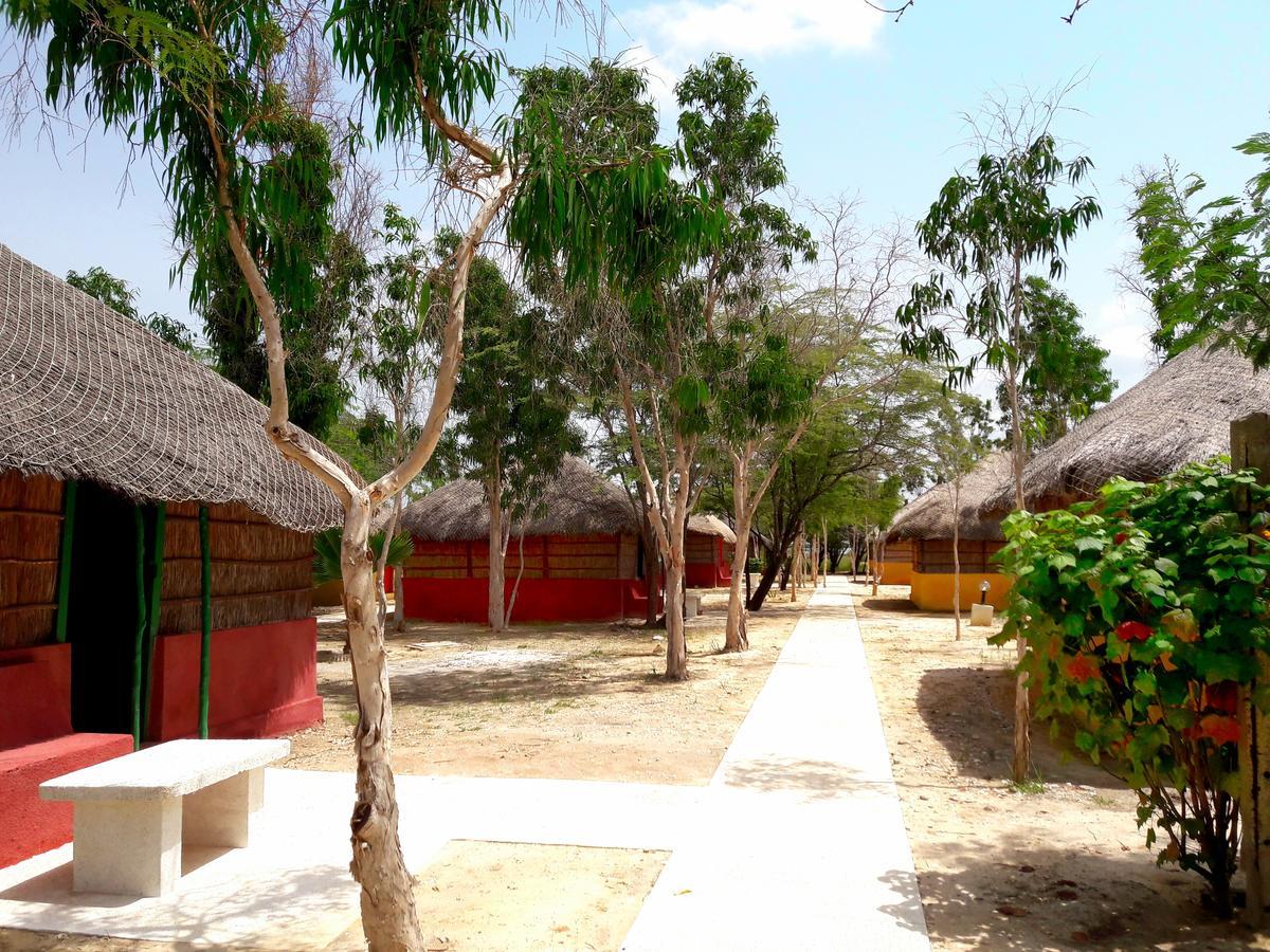 Campement Hakuna Lodge Mar Lodj Buitenkant foto